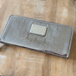 Michael Kors Metallic Silver Wallet